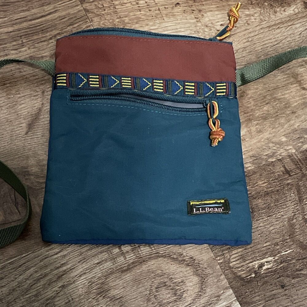 L.L. Bean Mountain Classic Crossbody Bag Purse Nylon Lightweight Aztec